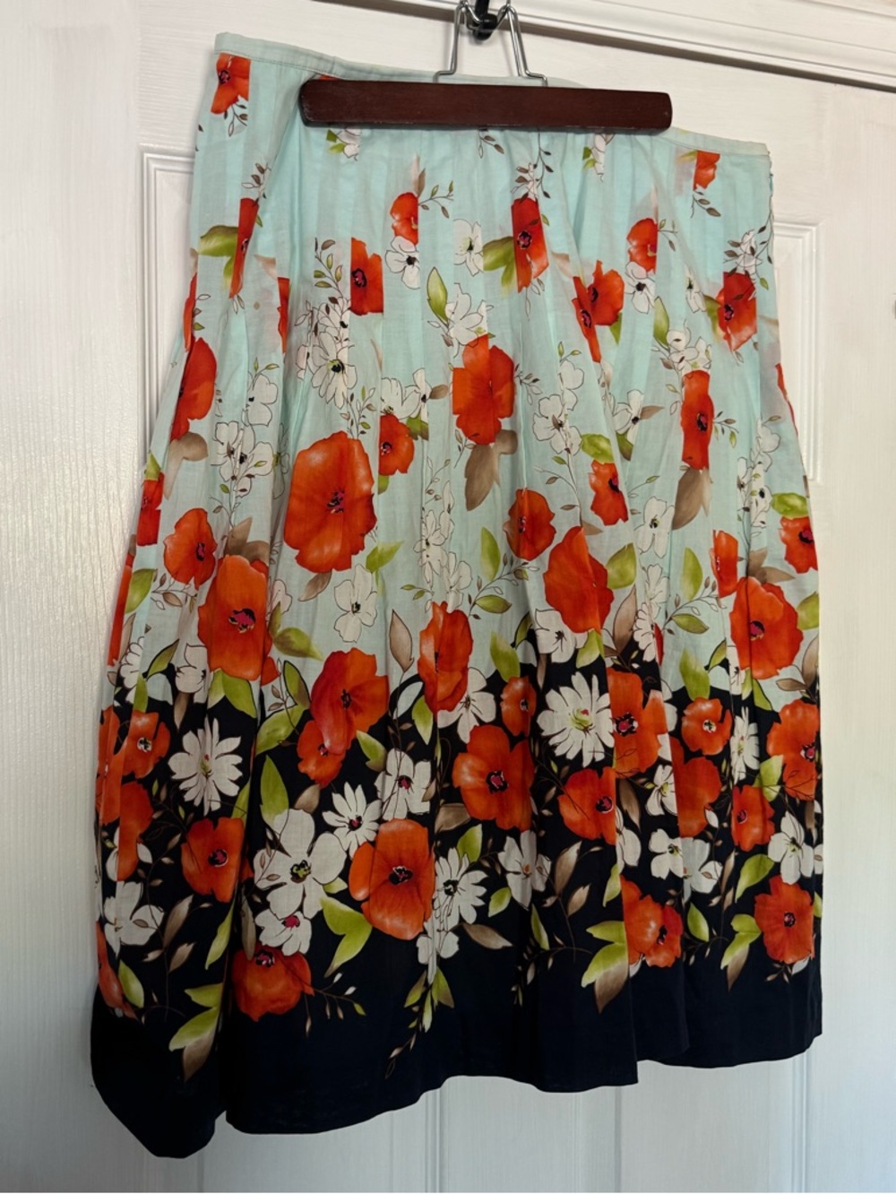 Talbots Poppy Floral A-Line Pleated Skirt in 16